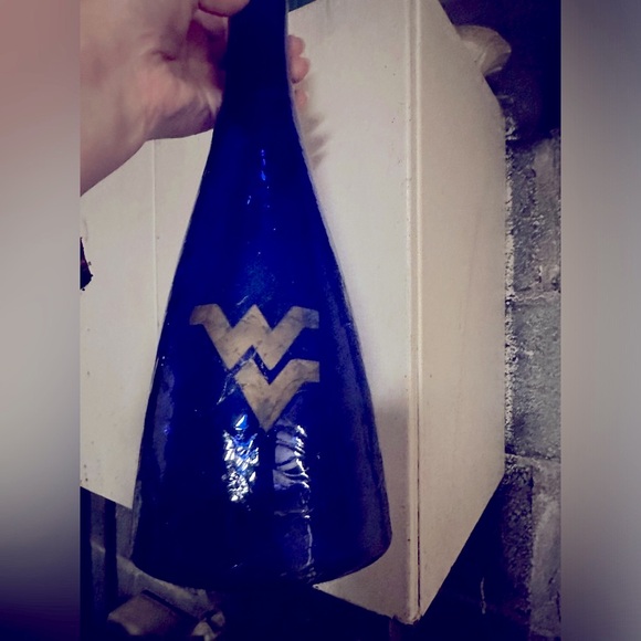 Stunning Blenko Cobalt WVU Crackeled Decanter - Picture 4 of 11